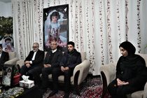 استاندار کرمانشاه با خانواده شهیده سه ساله، ملینا اسدی دیدار کرد