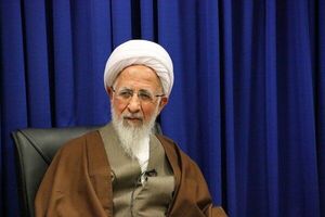 غفلت جامعه این است که خودشان را فراموش کرده‌اند