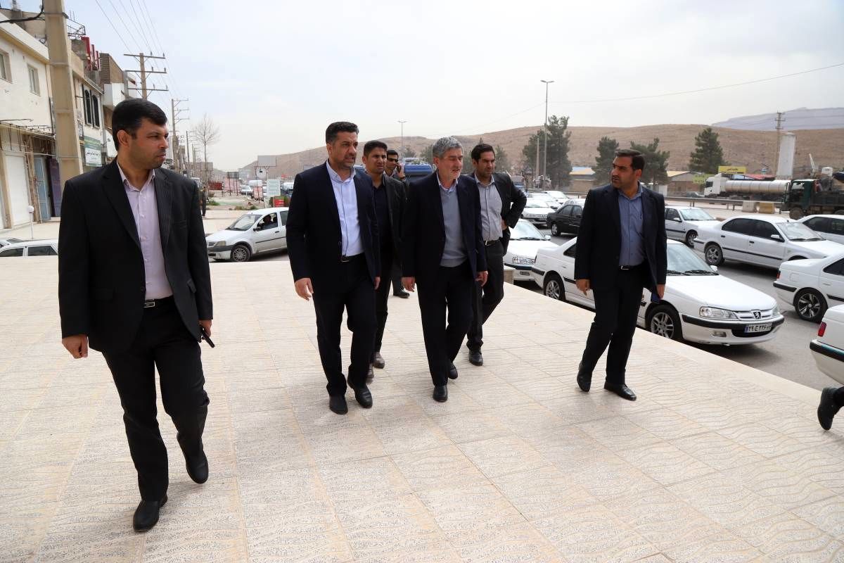 بازدید استاندار فارس از محور گویم 