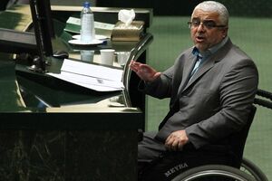 ماجرای یک قهرمان کشتی که آرزو دارد بچه اش به دنیا نیاید!