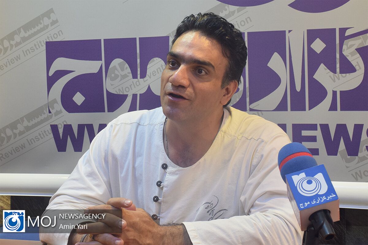 انوش معظمی