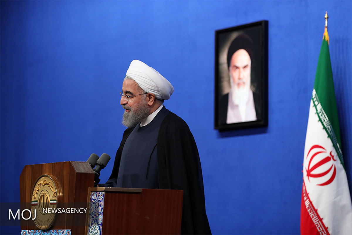 ضیافت افطار جمعی از علما و روحانیون با رییس جمهور