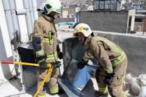 نجات جوان 17 ساله محبوس شده در کانال کولر