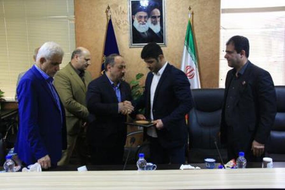 تقدیر شهردار رشت از علیرضا کریمی