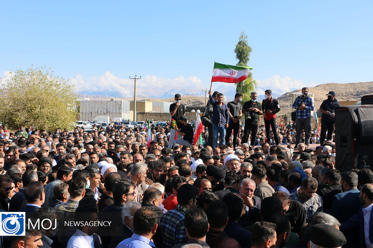تشییع پیکر شهدای عملیات تروریستی ایذه 