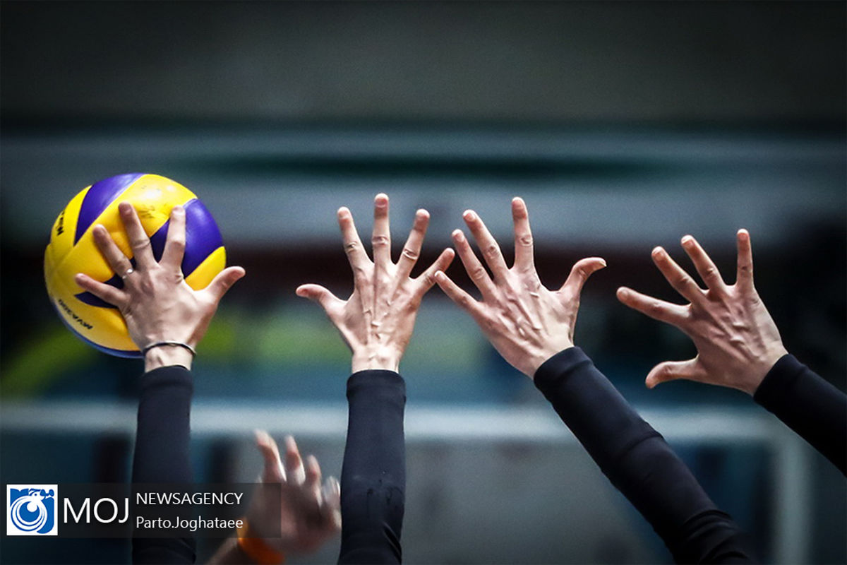 دیدار تیم های والیبال بانوان سایپا و ذوب آهن اصفهان