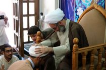 مراسم عمامه گذاری طلاب حوزه علمیه لاهیجان با حضور آیت الله فلاحتی