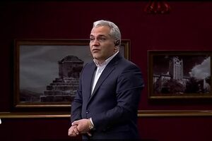 ساخت یک سریال در پی مصدومیت مهران مدیری متوقف شد