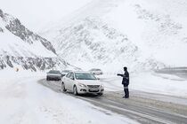بارش‌های زمستانی در محورهای ۷ استان کشور ادامه دارد