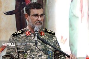 دریادار تنگسیری بر بیعت نیروی دریایی سپاه با رهبر عزیز تاکید کرد