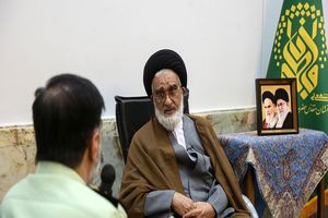 برخورد پلیس با دختران پدرانه است