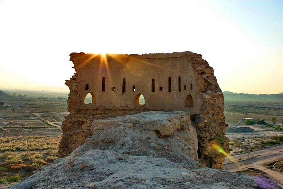 قلعه ی فین
