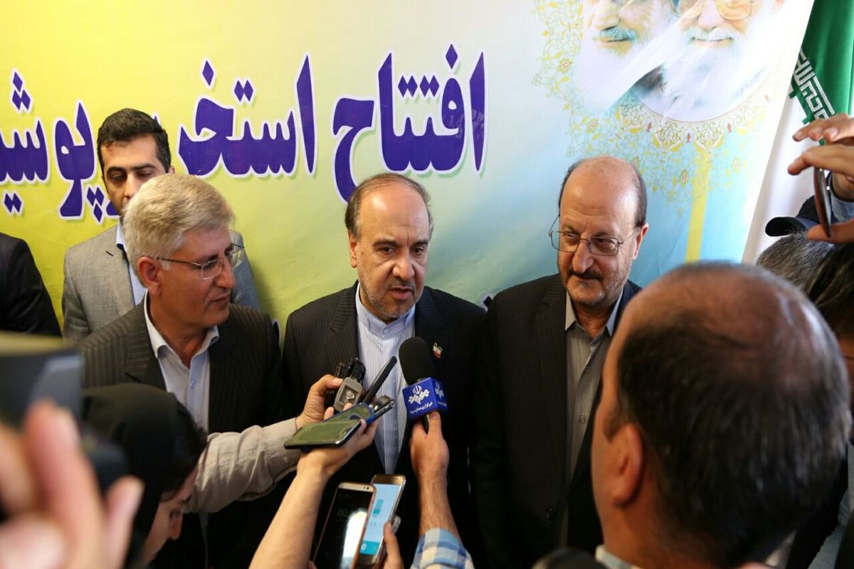 وزیر ورزش و جوانان