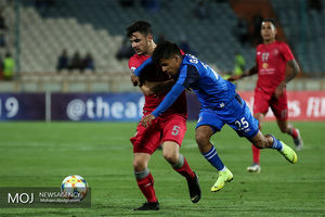 دیدار تیم های فوتبال استقلال ایران و الدحیل قطر