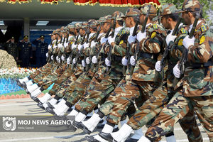 برگزاری رژه روز ارتش در تهران و سایر استان‌ها