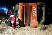 آخوندی و بطحایی برای پاسخگویی درباره حادثه واژگونی اتوبوس دختران هرمزگانی به مجلس می‌آیند/ عدم رسیدگی به بازماندگان و مجروحان