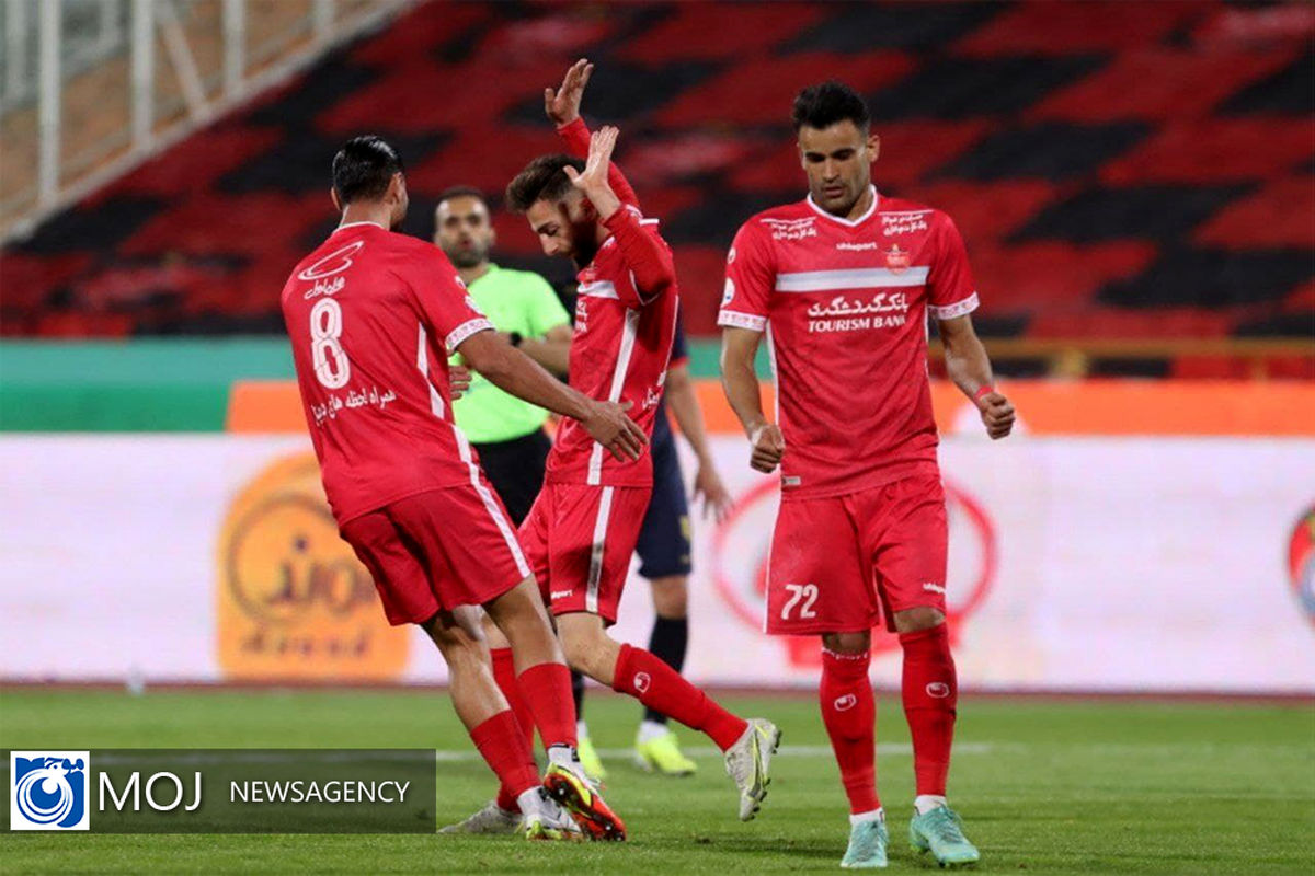 دیدار تیم های فوتبال پرسپولیس و نساجی