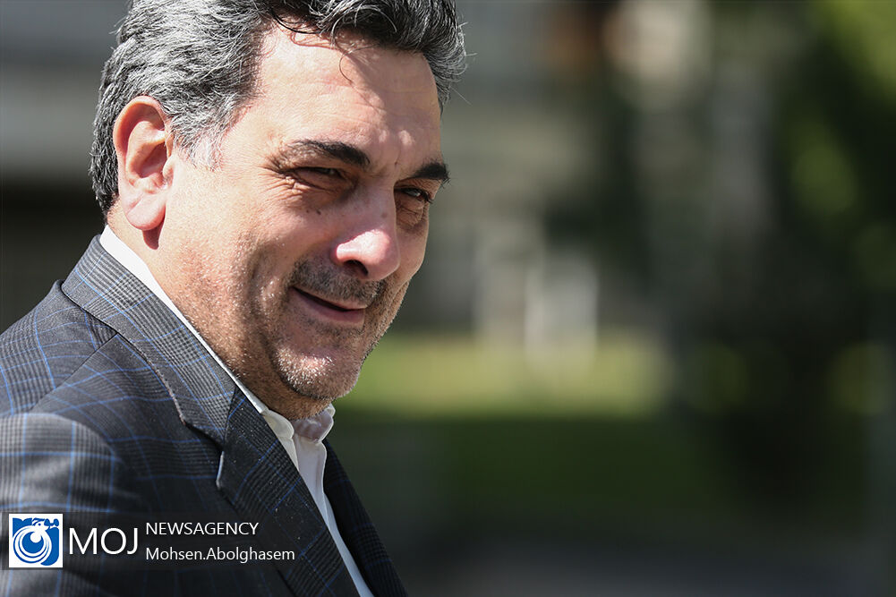 امسال استثنائاً در فضای مجازی عید را به همدیگر تبریک بگوییم 