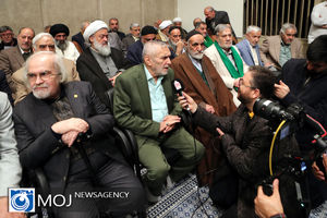 دیدار مداحان اهل‌بیت با مقام معظم رهبری