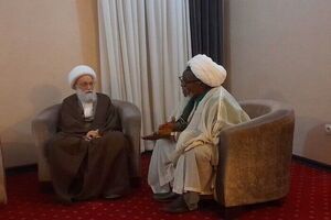 شیخ ابراهیم زکزاکی و آیت‌الله عیسی قاسم در قم دیدار کردند