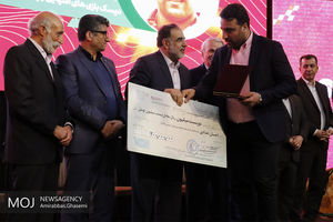 تجلیل از قهرمانان و مربیان دو و میدانی