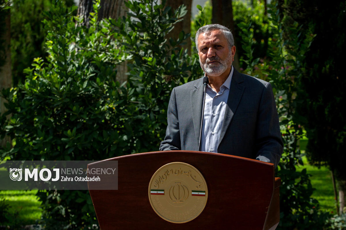 حاشیه جلسه هیات دولت - ۲۷ تیر