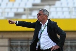 می‌خواهیم نمایشی در خور با تاریخ فوتبال ایران داشته باشیم