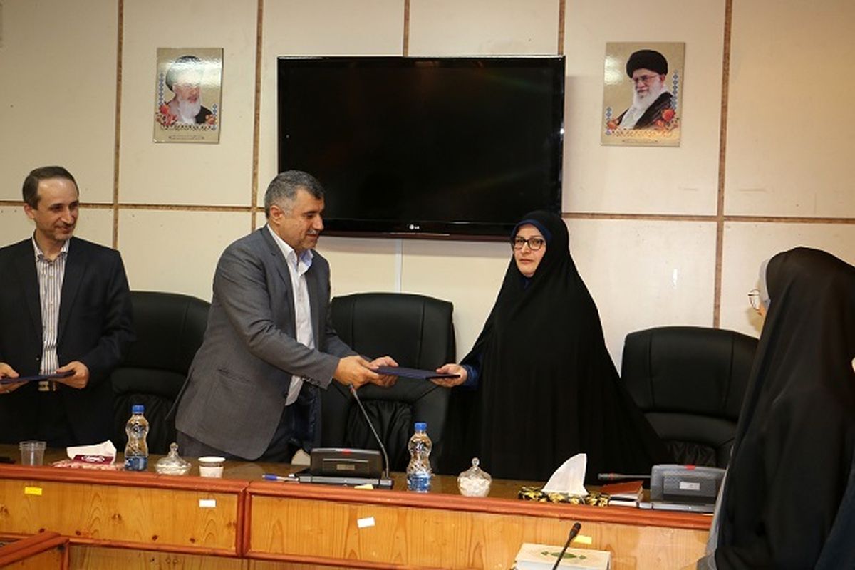 نرگس دستیار