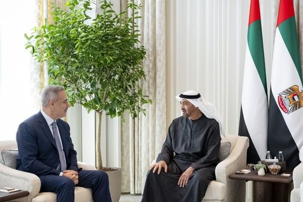 فیدان با رئیس و وزیر خارجه امارات گفتگو کرد
