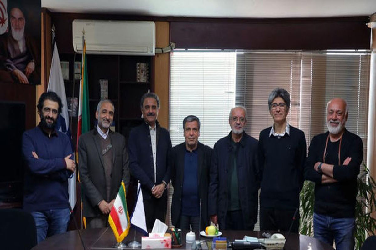 هیات انتخاب سی و هفتمین جشنواره فیلم فجر