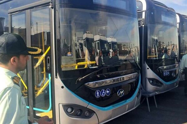 ترخیص ناوگان حمل‌ونقل عمومی از گمرک شهیدرجایی آغاز شد