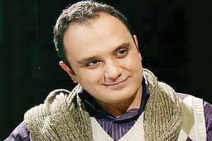 احسان کرمی و تکذیب دوباره شایعه مهاجرت‌ / «امضاء»، همکاری با «نوشه» و نمایشنامه‌های جدید