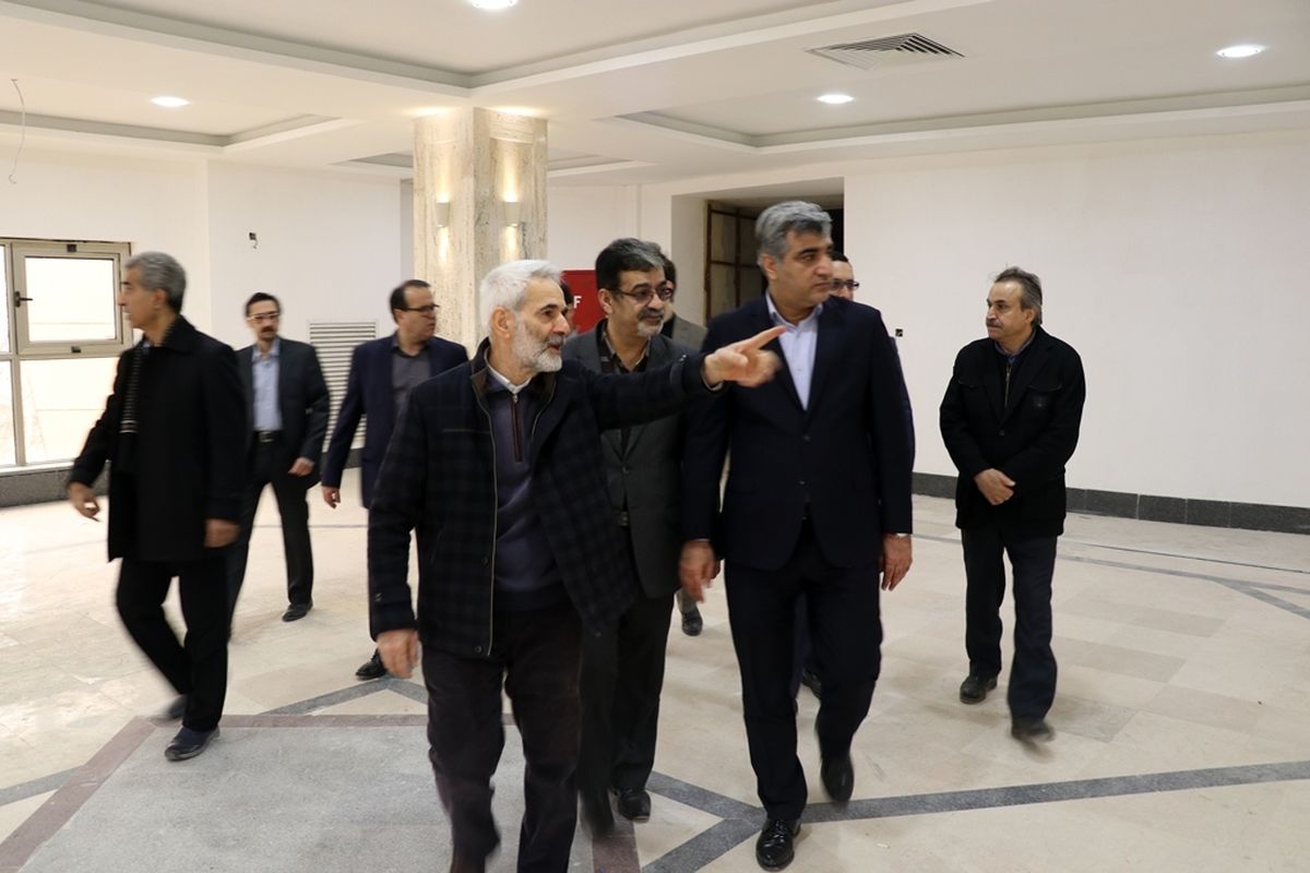 بازدید استاندار از تالار مرکزی رشت