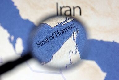 آمریکا به حملات ایران در تنگه هرمز پاسخ می‌دهد