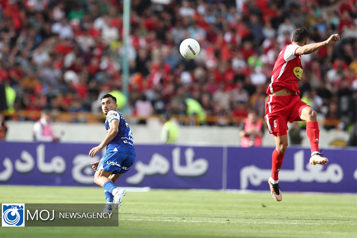 شهرآورد صدم بین تیم های فوتبال پرسپولیس و استقلال