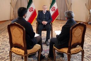 تمام مشکلات، تحریم‌ها و فشارها را با قدرت پشت سر خواهیم گذاشت
