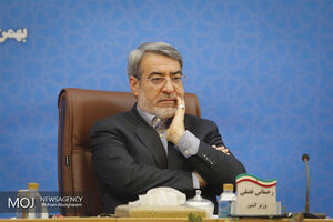 جمع آوری امضا برای استیضاح وزیر کشور در مجلس