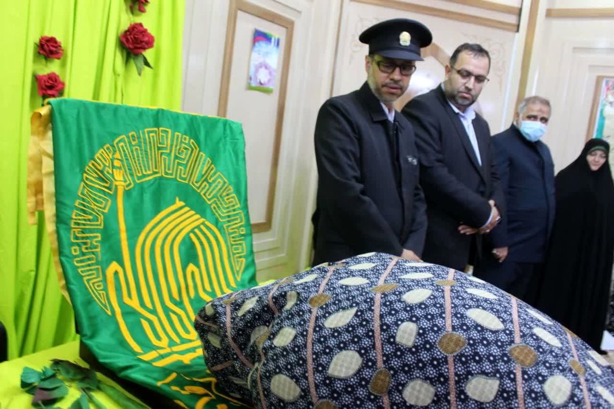 مادر زندانی معسر