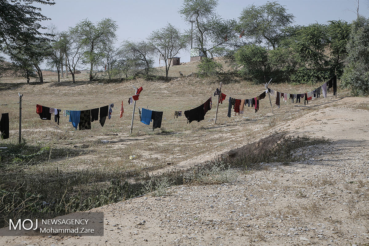  اسکان موقت سیل زدگان در پادگان شهید غلامی