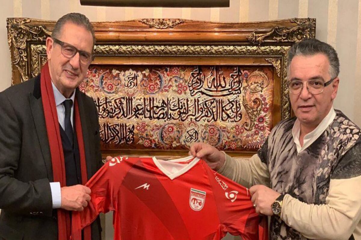 جرج لیکنز