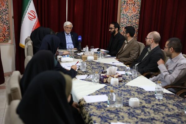 نخبگان سرخورده نشوند؛ نظام اداری هنوز نیازمند اصلاح است