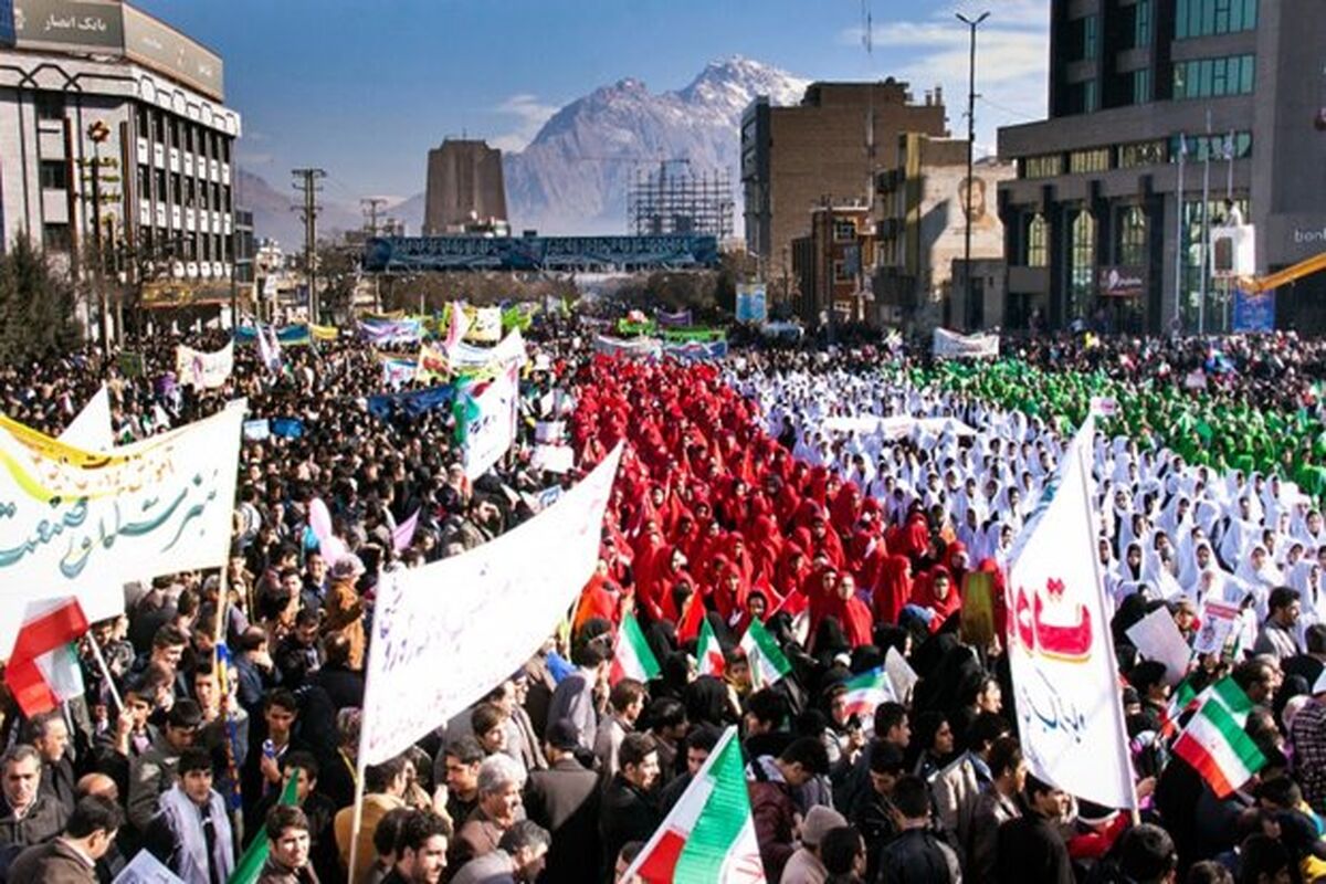 راهپیمایی یوم‌الله 22 بهمن در شهر کرمانشاه 