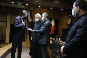معرفی دانشگاه علوم پزشکی قم به عنوان دستگاه برتر جشنواره شهید رجایی