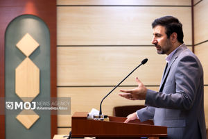 باز سیلی می‌خورید