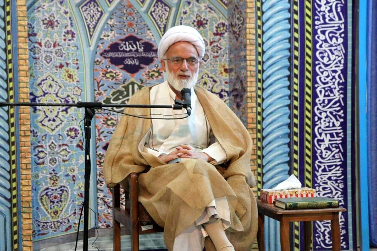  آیت‌الله قربانعلی دری نجف‌آبادی