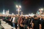 نماز لیله‌الدفن قائد شهید امت در حرم مطهر رضوی اقامه شد
