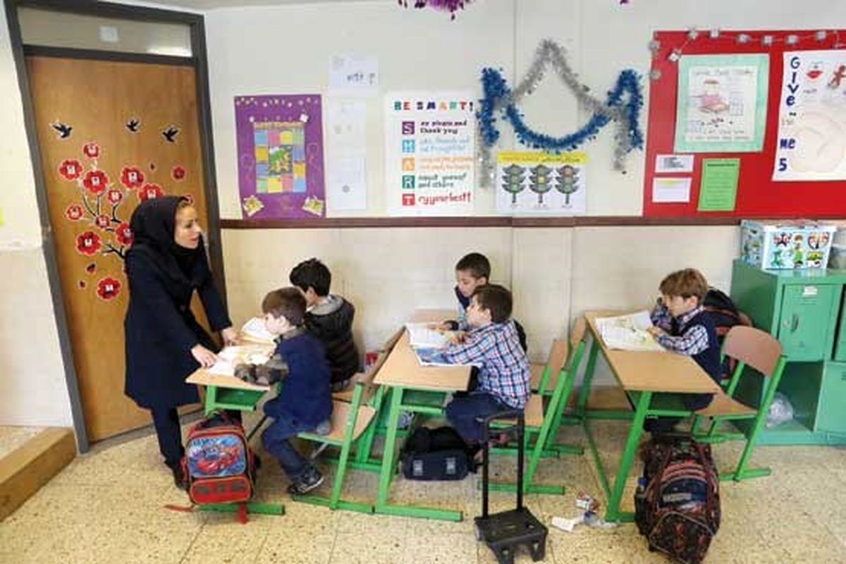 معلمان پیش دبستانی