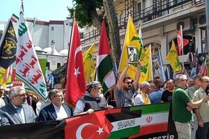  تجمع در استانبول در حمایت از ایران برگزار شد