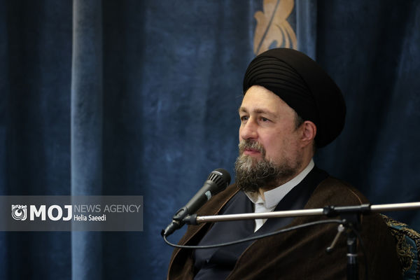 سید حسن خمینی از مردم برای شرکت در راهپیمایی فردا دعوت کرد