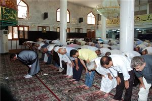 کمک ۸ میلیارد ریالی شهرداری برای استقرار ۱۰۰ روحانی در مساجد محوری حاشیه شهر